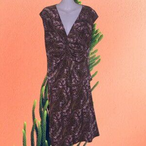 Pretty Floral and Paisley Two Piece Dress. Size Large. Top and Skirt. Stretchy.